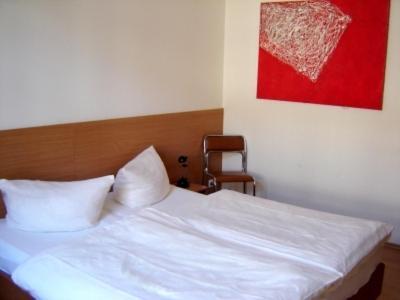 City Hotel BRE Rum bild