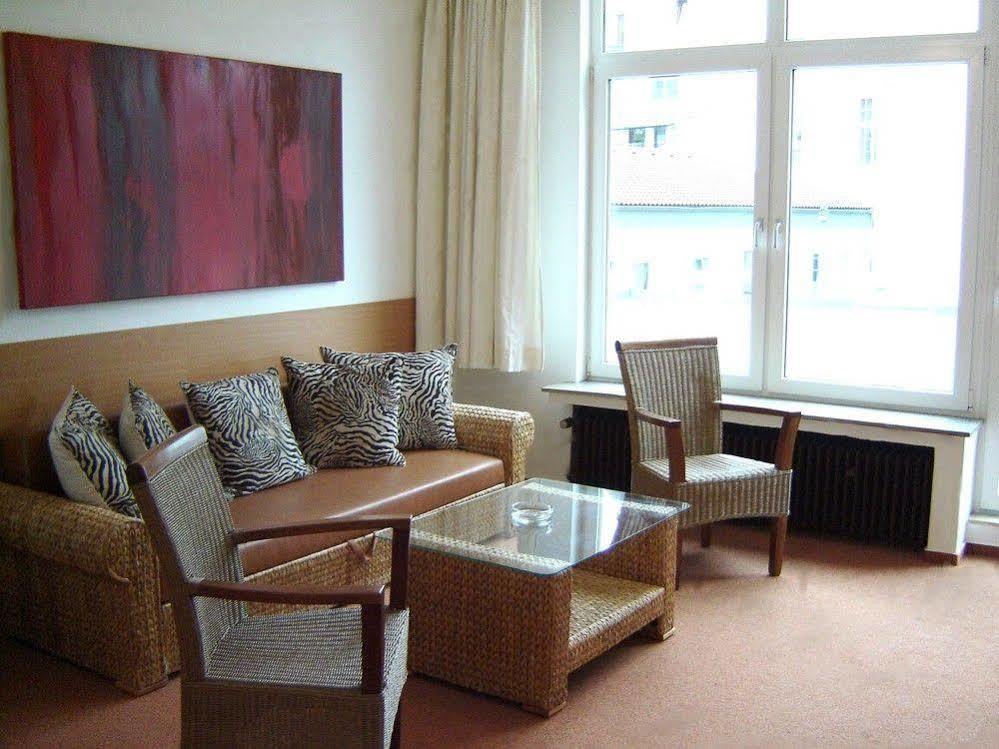 City Hotel BRE Exteriör bild